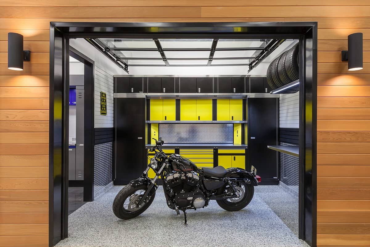Garage Living photo 4