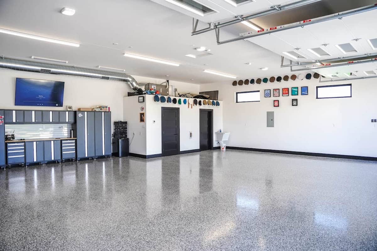 Sprinter Concrete Coatings - Epoxy & Polyaspartic Flooring in GTA photo 2